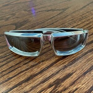 SORELLA | Sporty Goggle Silver Sunglasses